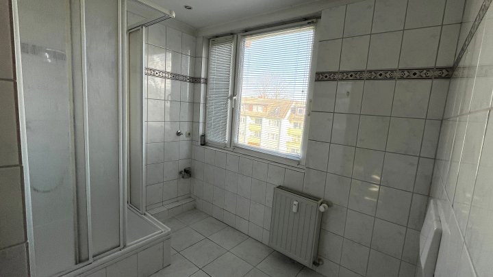 Was gefällt Ihnen besser? Ein oder zwei gemütliche Zimmer mit Velux-Cabrio und herrlichem Weitblick