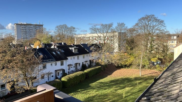 Was gefällt Ihnen besser? Ein oder zwei gemütliche Zimmer mit Velux-Cabrio und herrlichem Weitblick