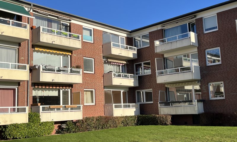 Verschiedene Optionen inklusive - Herrlich ruhig, zwei Balkone und KFZ-Stellplatz neben dem Haus