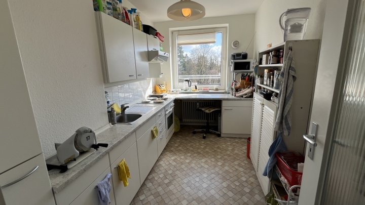 Grundsolider Mieter inklusive - ideal geschnittene Kapitalanlage mit herrlichem Südbalkon