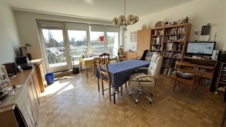 Grundsolider Mieter inklusive - ideal geschnittene Kapitalanlage mit herrlichem Südbalkon