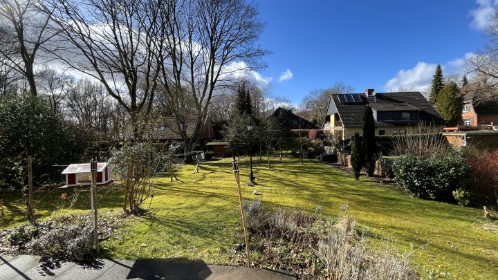 Gemütlich, gepflegt und herrlicher Garten – Einfamilienhaus in Adresslage von Ahrensburg