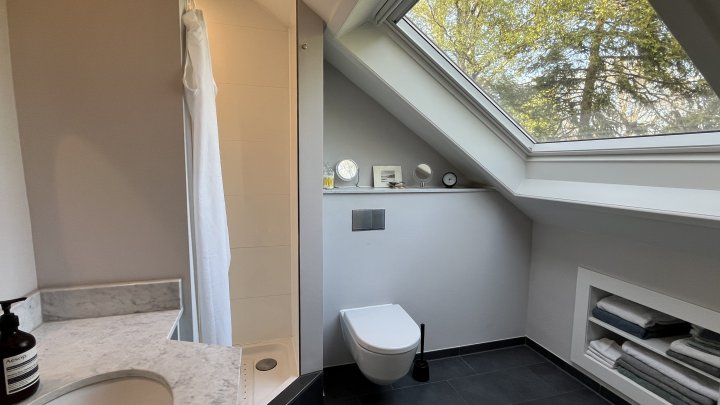 Keine Käufercourtage - Liebevoll gestaltetes Zuhause mit Garten wie ein kleiner Park