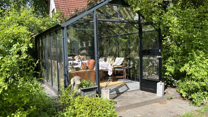 Keine Käufercourtage - Liebevoll gestaltetes Zuhause mit Garten wie ein kleiner Park