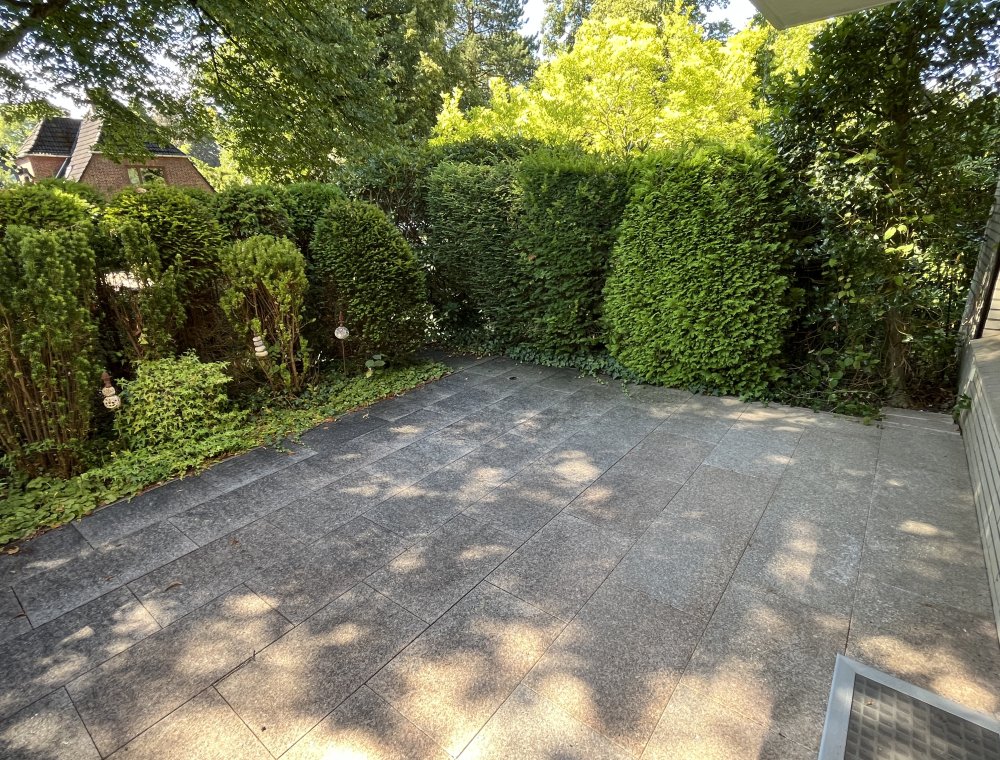 Geschütze Südterrasse