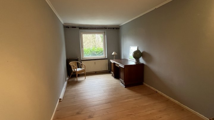 Unweit des EEZ - bestens geschnitten, moderne Einbauküche und Terrasse zur Sonne