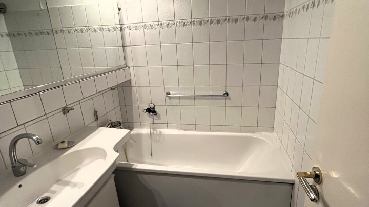 Unweit des EEZ - bestens geschnitten, moderne Einbauküche und Terrasse zur Sonne